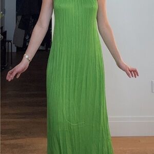 Elegant Green Sleeveless Dress